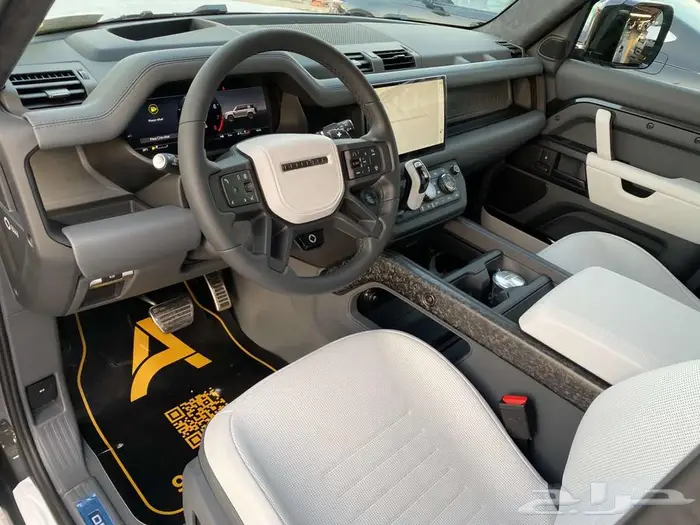 لاندروفر ديفندر اوكتا 2025 Defender OCTA Edition One 7
