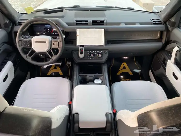 لاندروفر ديفندر اوكتا 2025 Defender OCTA Edition One 6