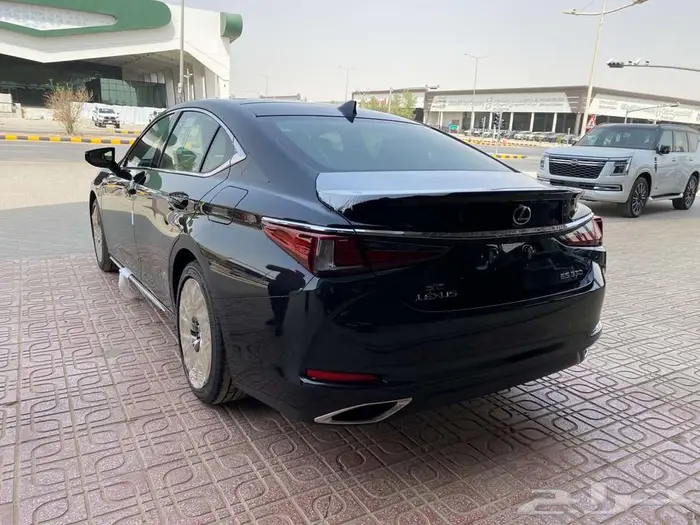 لكزس ES 350 DD فل كامل 2025 - سعودي 12