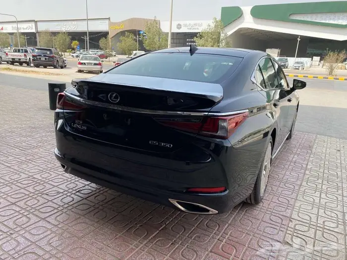 لكزس ES 350 DD فل كامل 2025 - سعودي 11