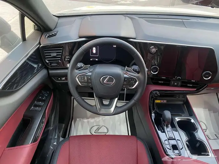 لكزس NX 350h 2025 رمادي داخلي احمر هايبرد 5