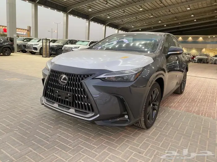 لكزس NX 350h 2025 رمادي داخلي احمر هايبرد 2