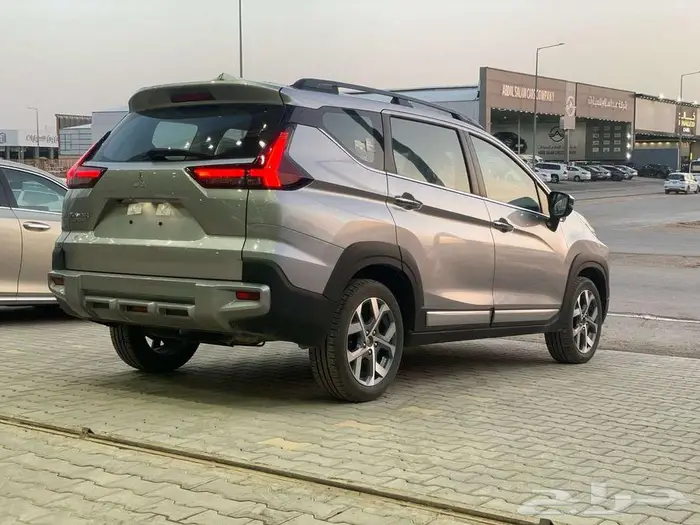 ميتسوبيشي إكسباندر كروس 2024 4