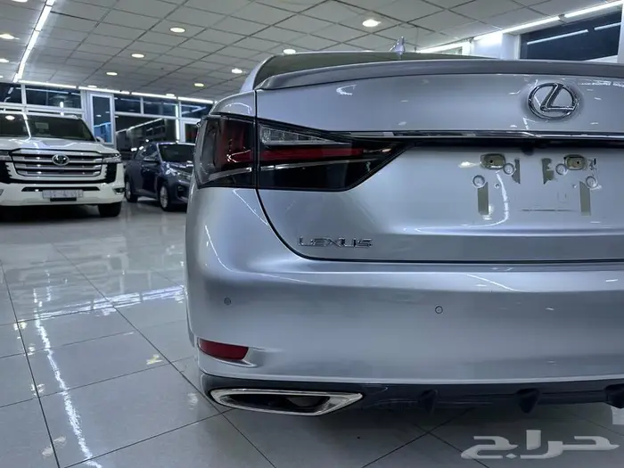 لكزس GS350 اف سبورت 2016 خليجي مالك اول بحالة الوكالة 14