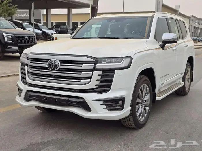 لاندكروزر 2025 VXR بريمي فل كامل موديل كاش وأقساط بنك 0