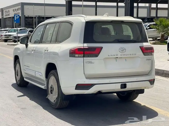 لاندكروزر 2025 L5S GXR خليجي بدون كتات كاش وبنك أقساط 3