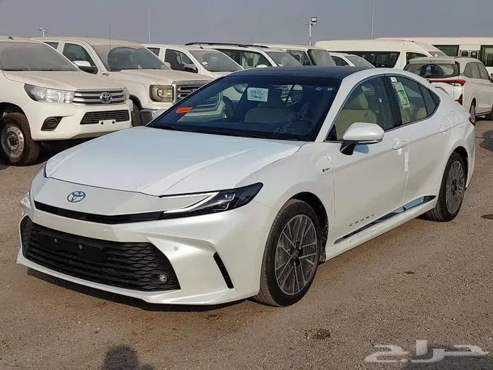 تتوفر فئات كامري 2025 اصفار لمبيعات النقد والبنوك بأقل ربح 4