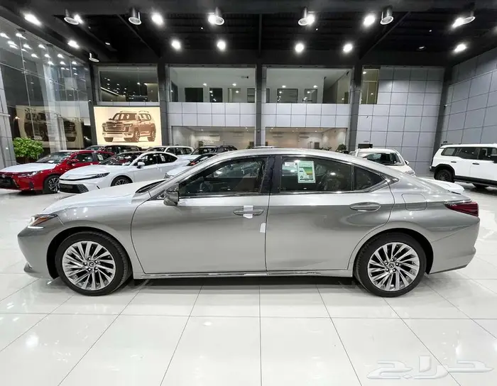 لكزس ES 350 CC نص فل بنزين سعودي 2025 اقل سعر كاش وبنوك 2