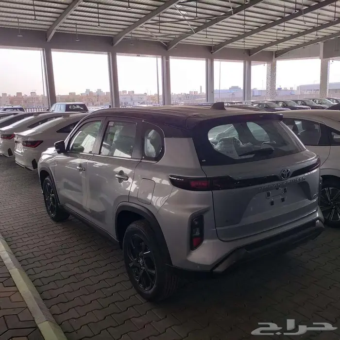 تويوتا اوربان كروزر فل كامل GLX 2025 اقساط 3