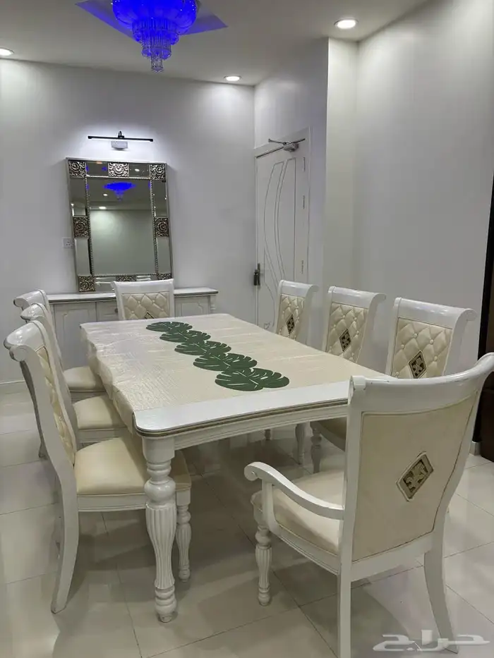 طاولة الطعام للبيع 1
