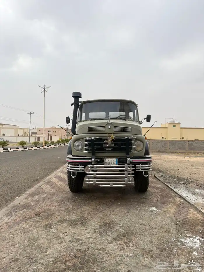 وايت سقس بوز موديل 83 كفو تم البيع 1