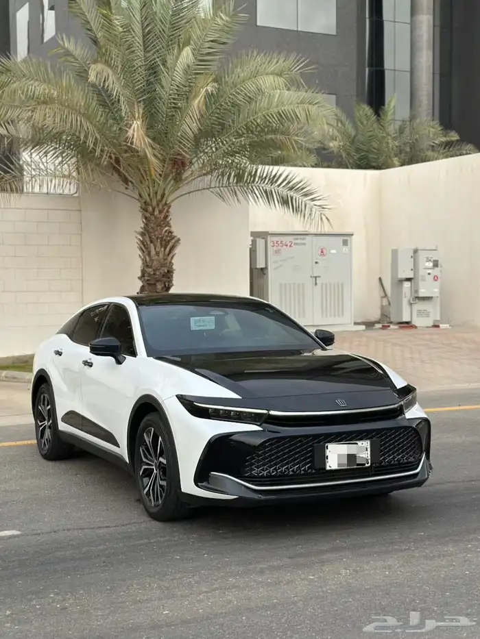 تويوتا كراون بريميوم 2023 باندا 0