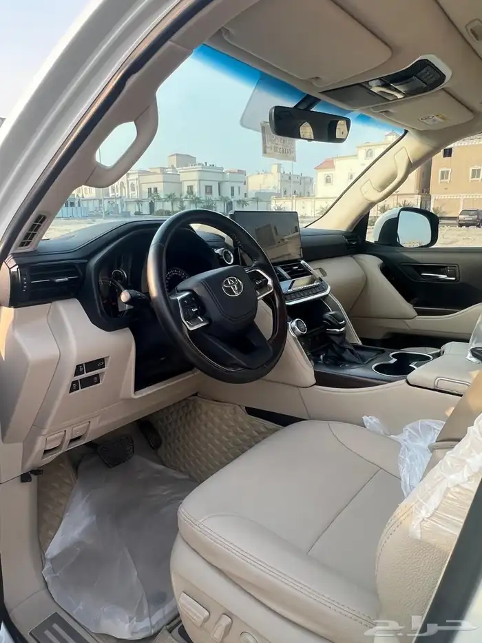 لاندكروزر 2024 رقم 4 وكاله ممشى 27000 9