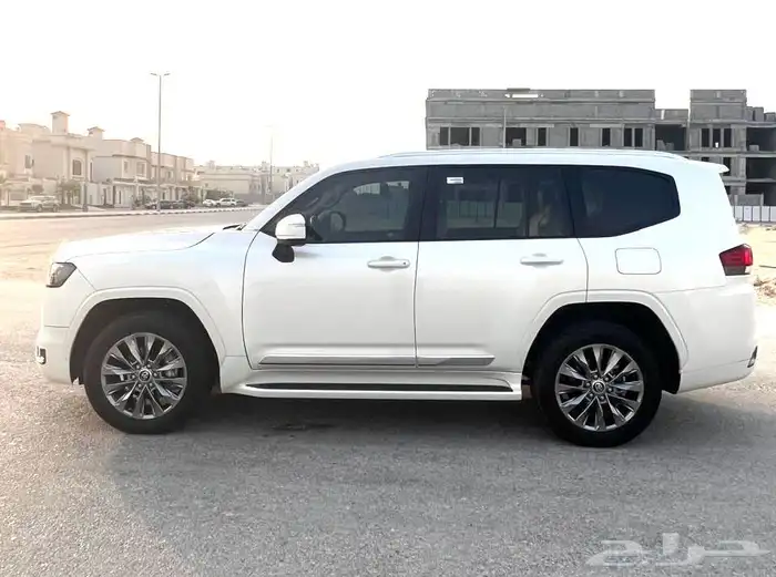 لاندكروزر 2024 رقم 4 وكاله ممشى 27000 1