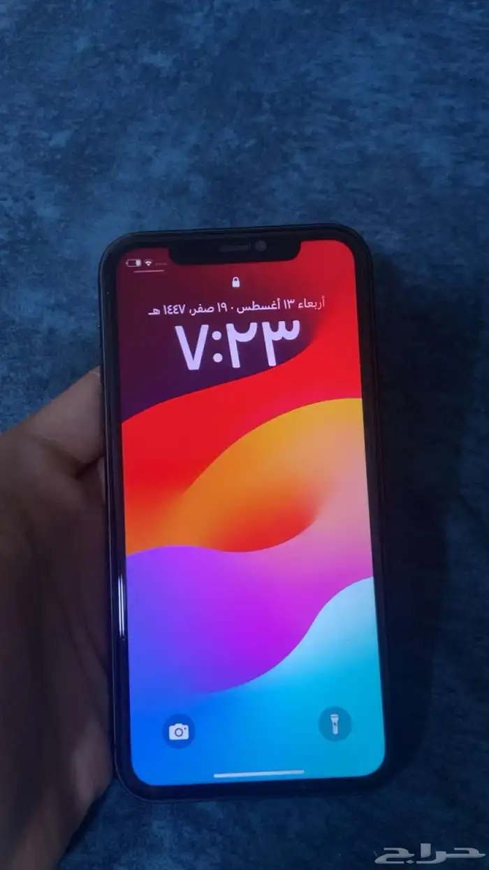 ايفون 11نظيف جدا الجوال مانفك البطارية 72. 64جيجا 2