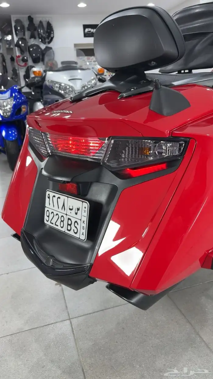 هوندا قولدوينقF6B 5