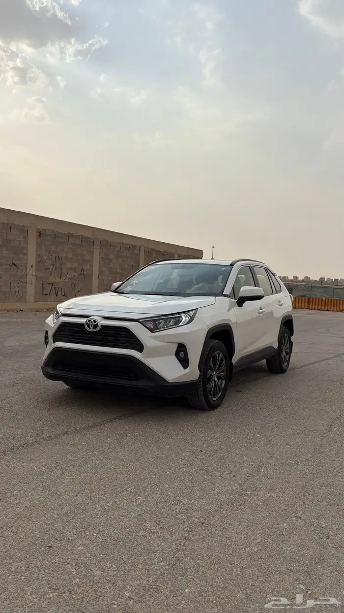 للبيع تايوتا راف فور XLE 4WD 1