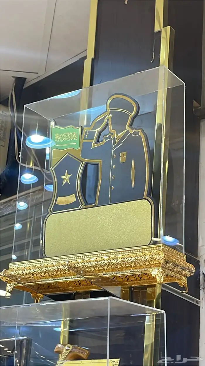 هدايا خاصة بشت سيف دروع زواج ترقية تقاعد تكريم منزل جديد 57