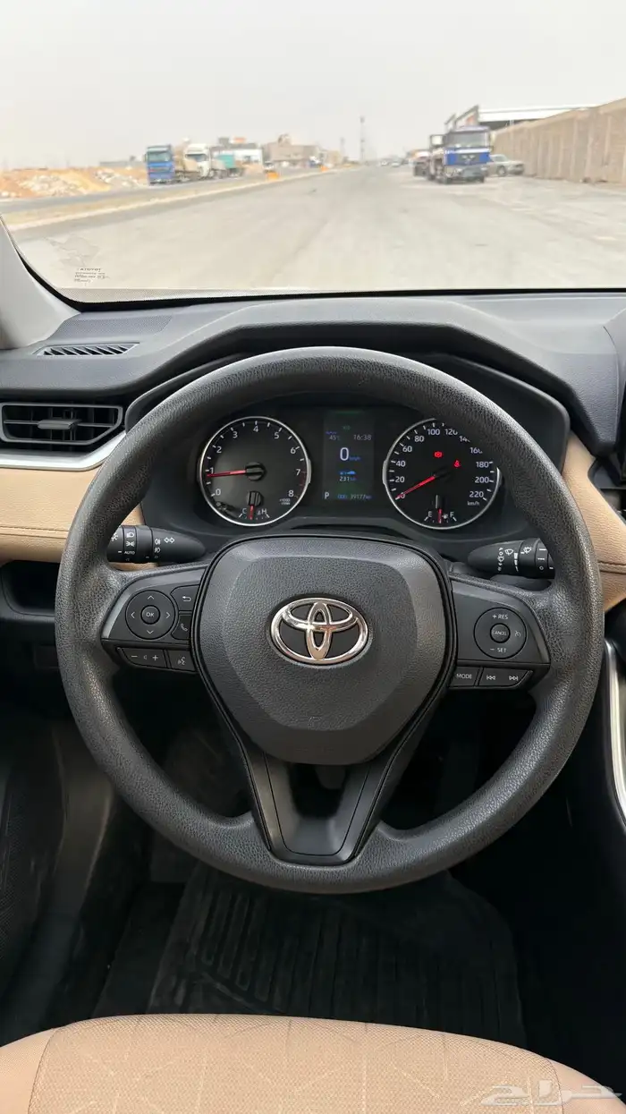 للبيع تايوتا راف فور XLE 4WD 14
