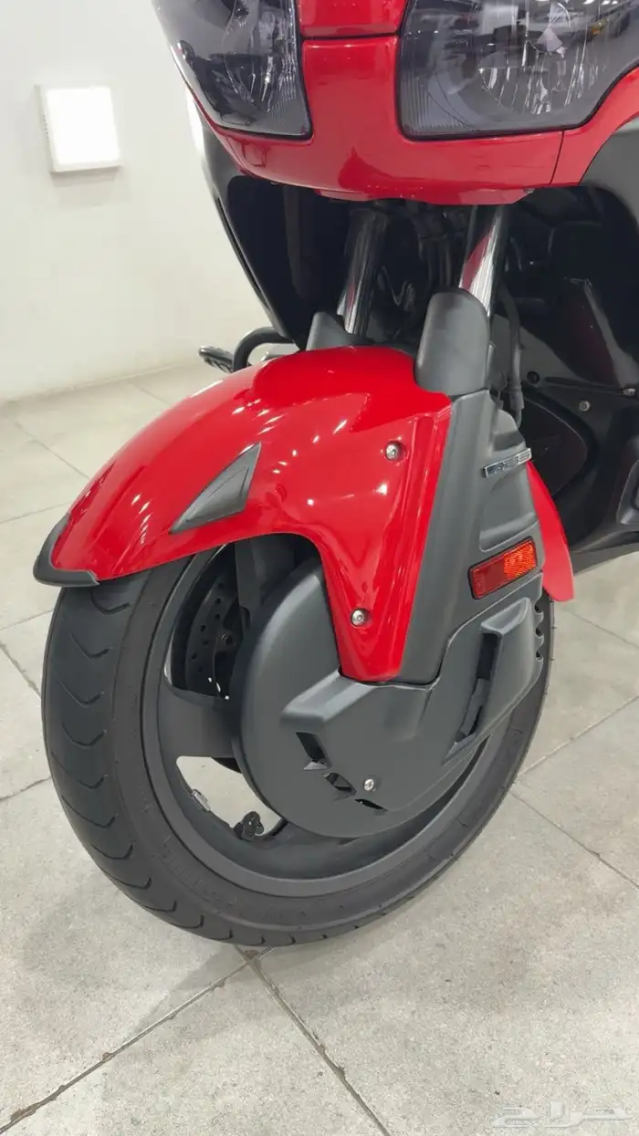هوندا قولدوينقF6B 9