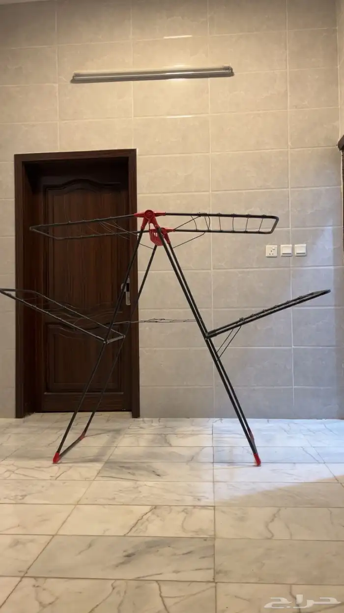 للبيع منشر ملابس نظيف جدا ممتاز استعمال اسبوع واحد فقط 1