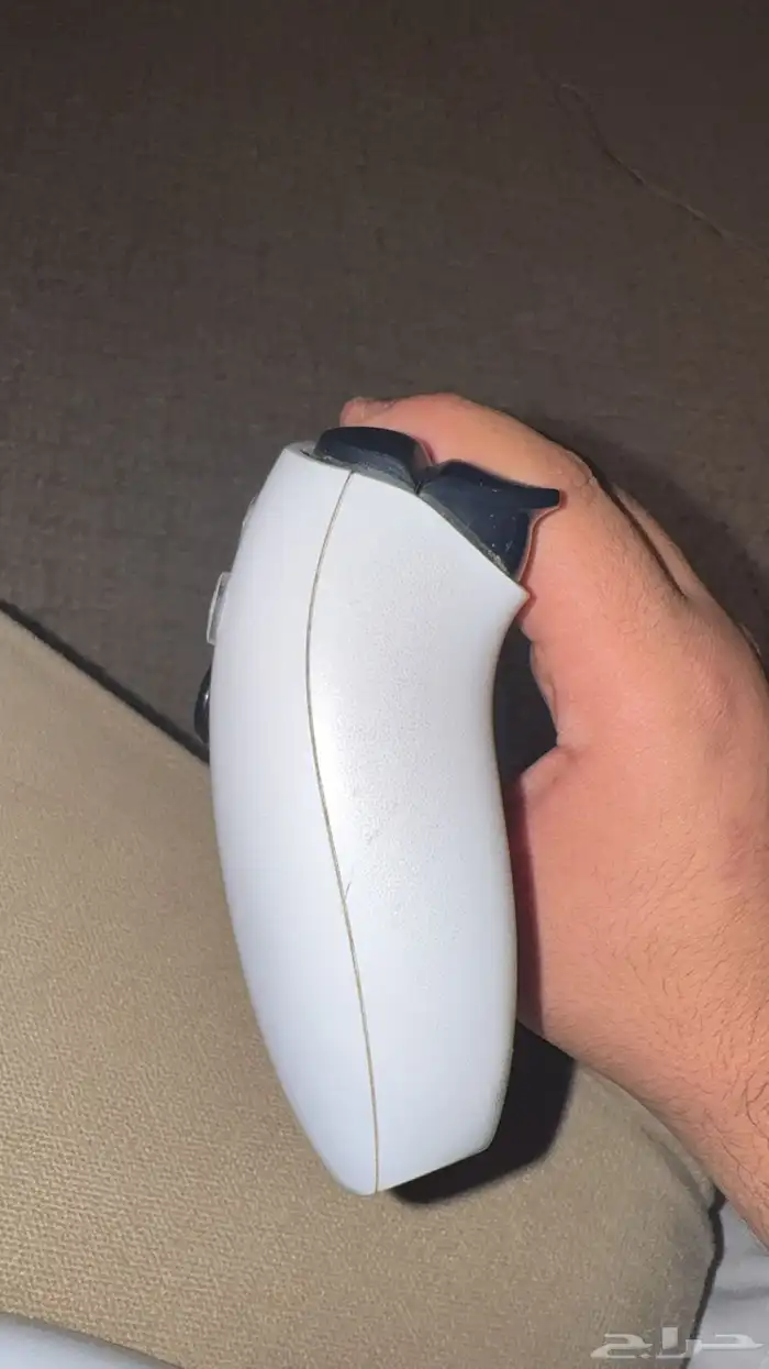 يد بلايستيشن للبيع اصليه لاتشكي من شي 2