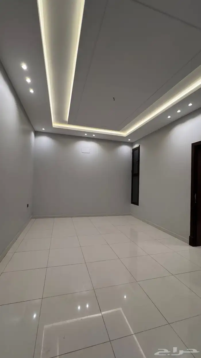 للبيع فيلا دبلكس دورين وملحق مستقله موقع متميز 7