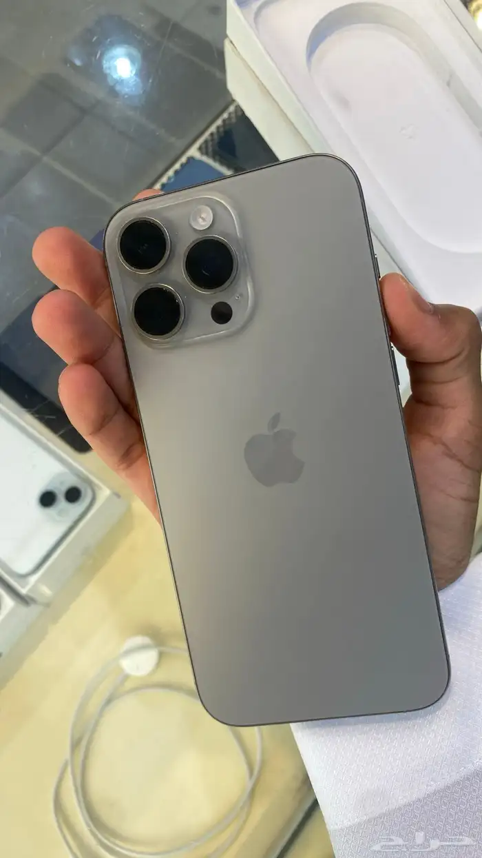 ايفون 16 برو ماكس   iPhone 16 pro max 2