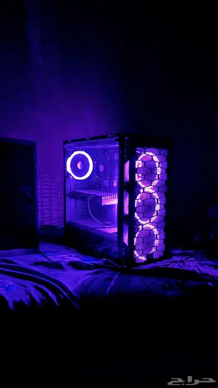 بي سي pc مع شاشة وكيبورد وماوس 4