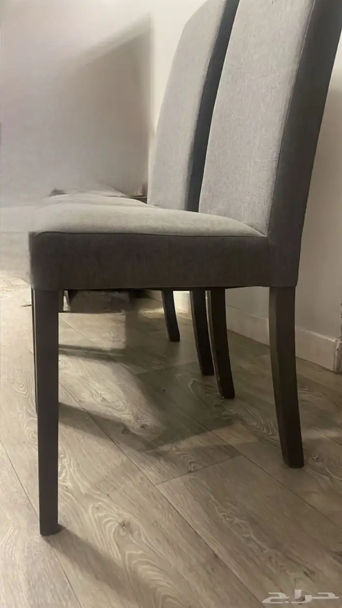 طاولة طعام مع 6 كراسي 3
