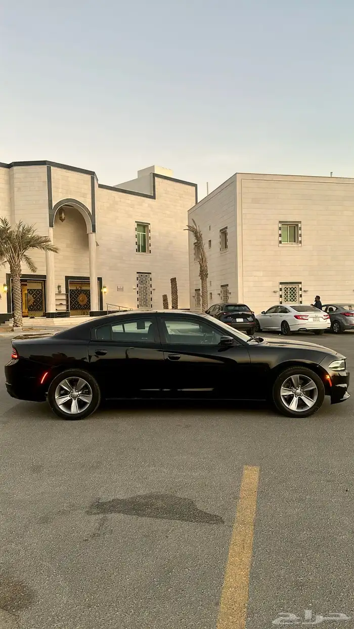 تشارجر 2018 - 6 سلندر SXT . 2