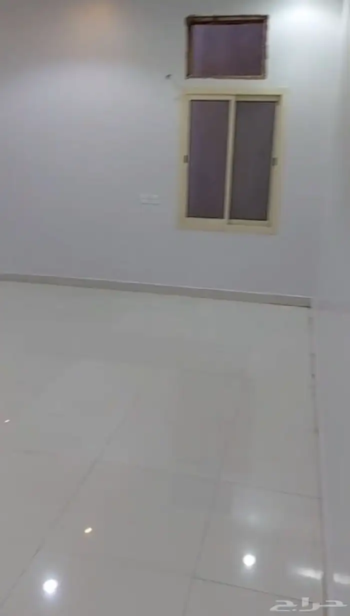 للبيع شقة في حي بدر 6