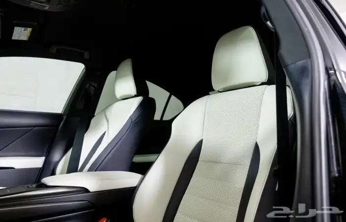 للبيع لكزز IS500 موديل 2022 - V8 بسعر خرافي جدا 0