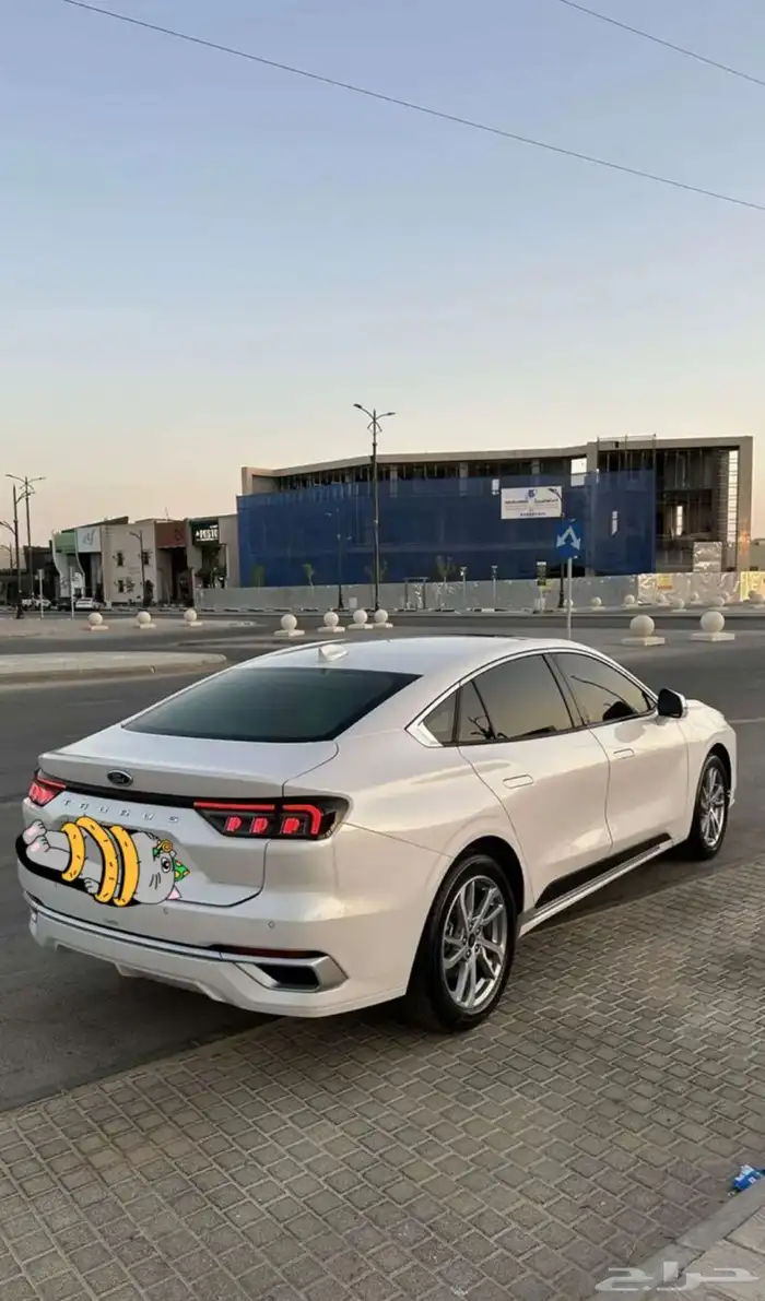 فورد تورس 23 إماراتي نص فل 2