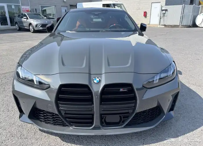2025 BMW M4 Competition سعر جدا منافس 1
