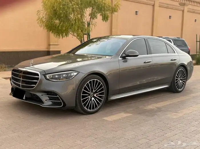 مرسيدس 2023 S 500 شاشات فل كامل 1