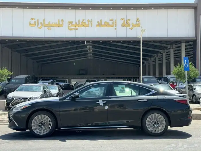 لكزس 2025 بريمي ES350 بلس كاش واقساط 3