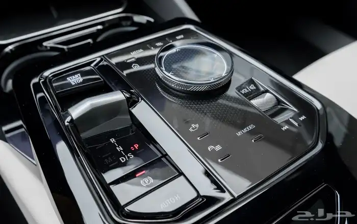 بي ام دبليو 530i x drive موديل 2025 6
