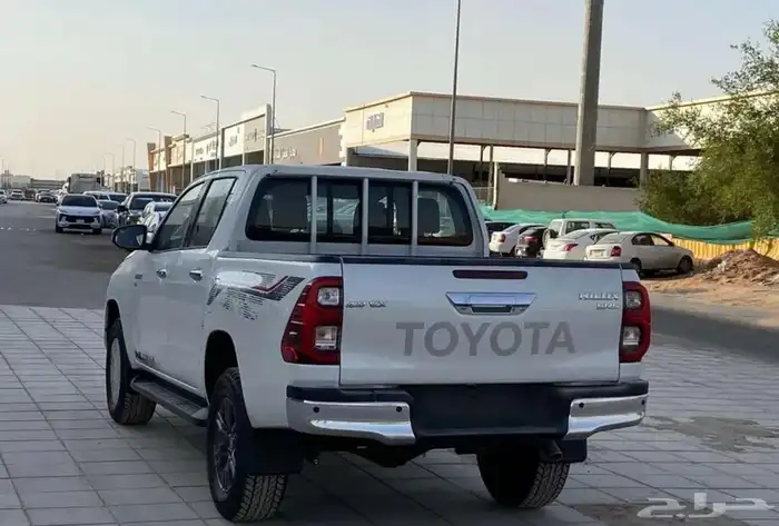 هايلوكس 6 سلندر V6 بنزين بريمي موديل 2025 2