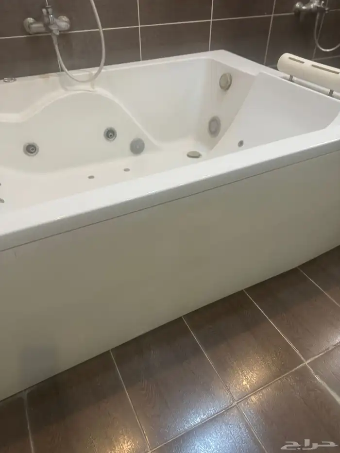 جاكوزي للبيع ومكنسه غسيل بسعر مغري 1