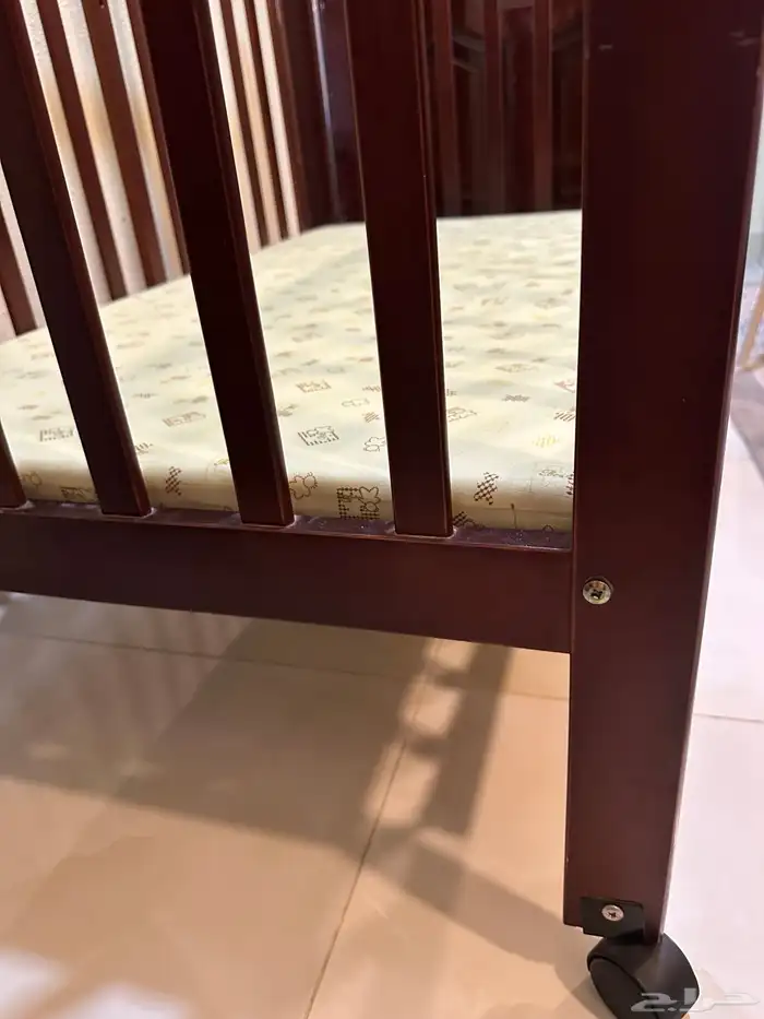 سرير اطفال 1