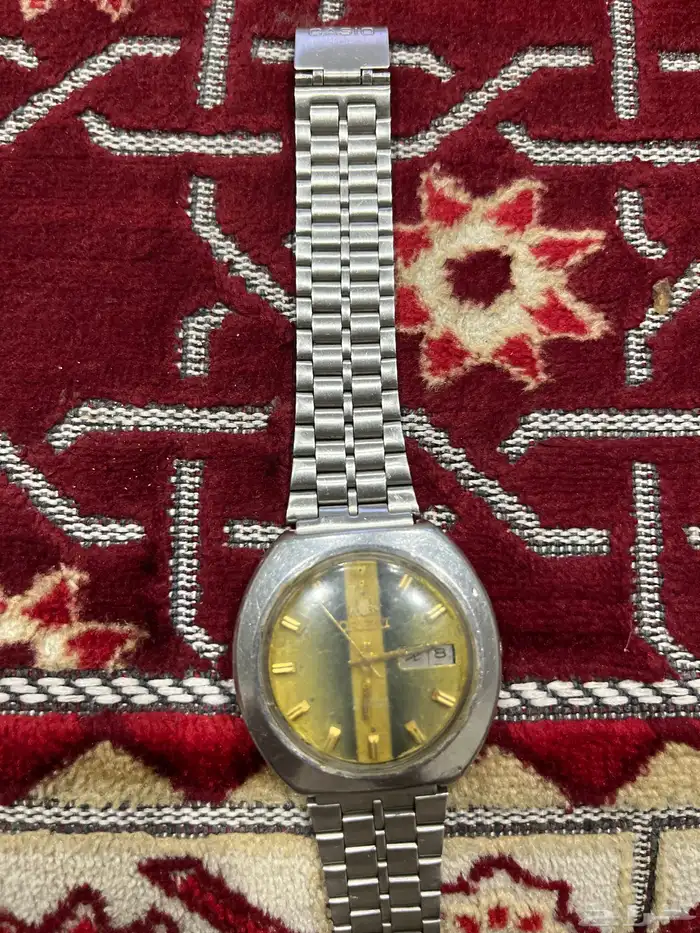 ساعه قديمه 1