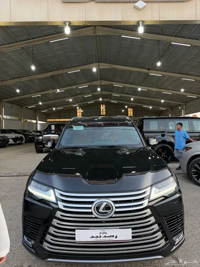 لكزس 2023 LX600 عداد 38 الف سعودي فل BB 0