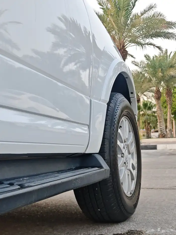 فورد اكسبيدشن 2011 XLT ممشى قليل 24