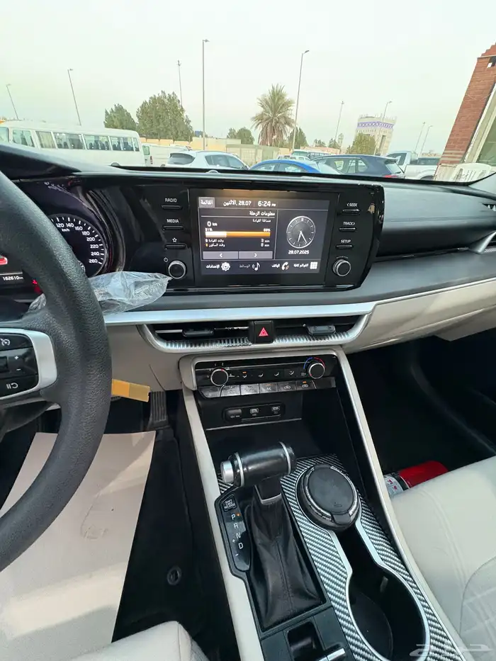 كيا K5 2021 نص فل 16