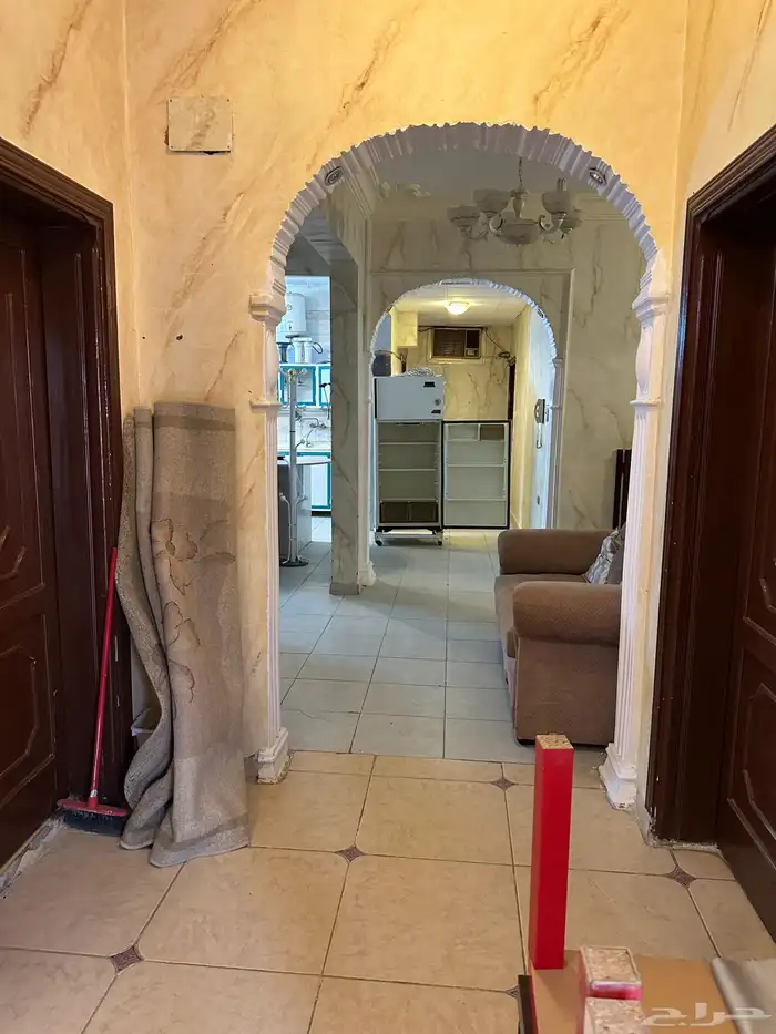 عمارة خمس شقق في أم العراد على شارعين 7