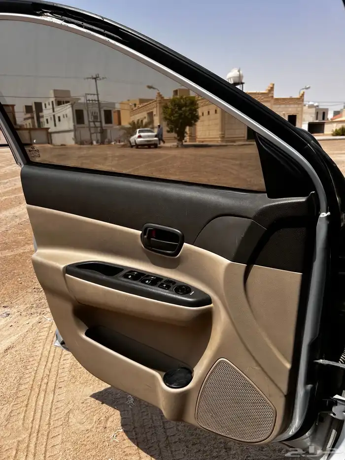 اكسنت 2010 قير عادي 7
