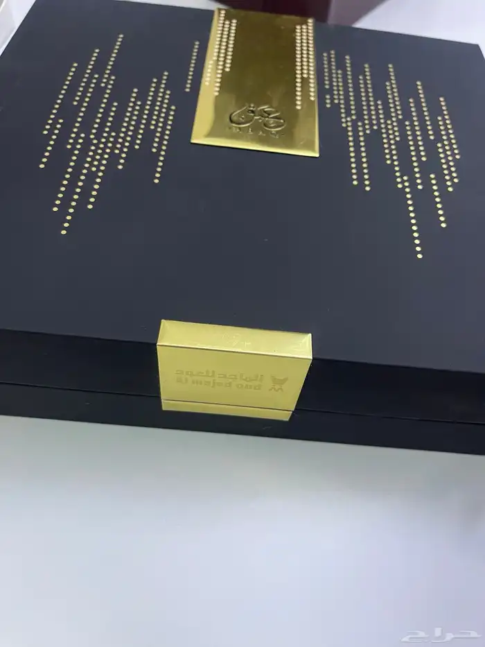 مجموعة عطور وبشت 1