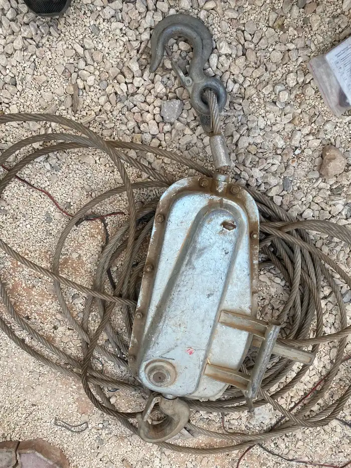 جنازير أنوع واحجام شيالات كل مايخص التحميل للكرينات والدي 8
