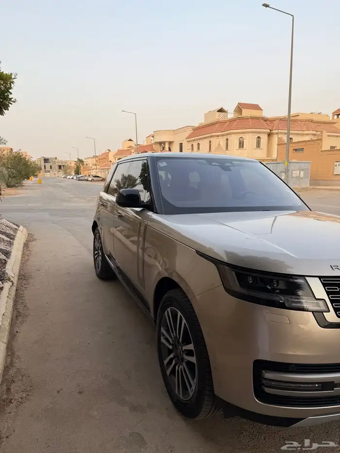 للبيع رنج روفر موديل 2023 HSE 6 سلندر وارد امريكا 18